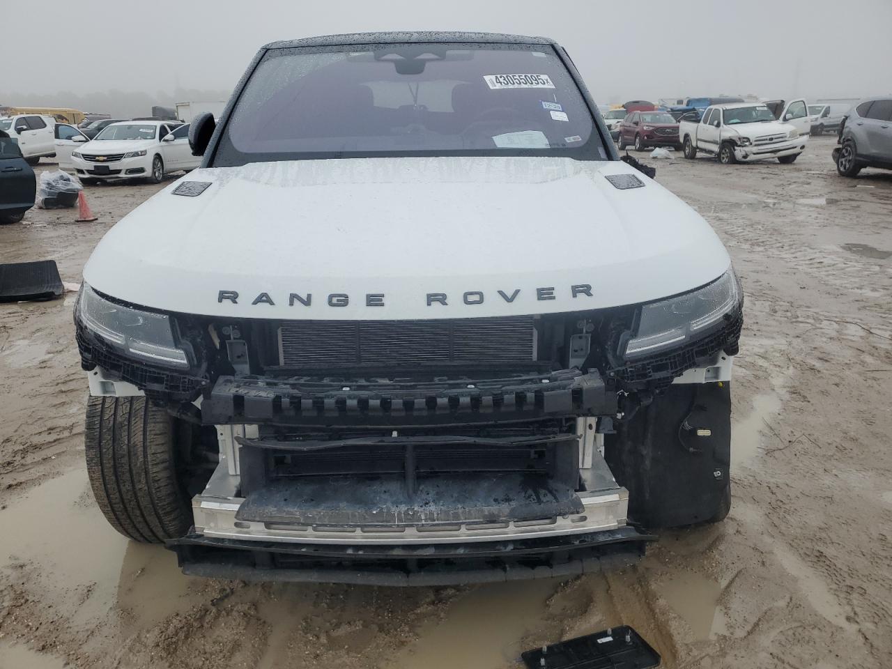 2023 Land Rover Range Rover - Image 5