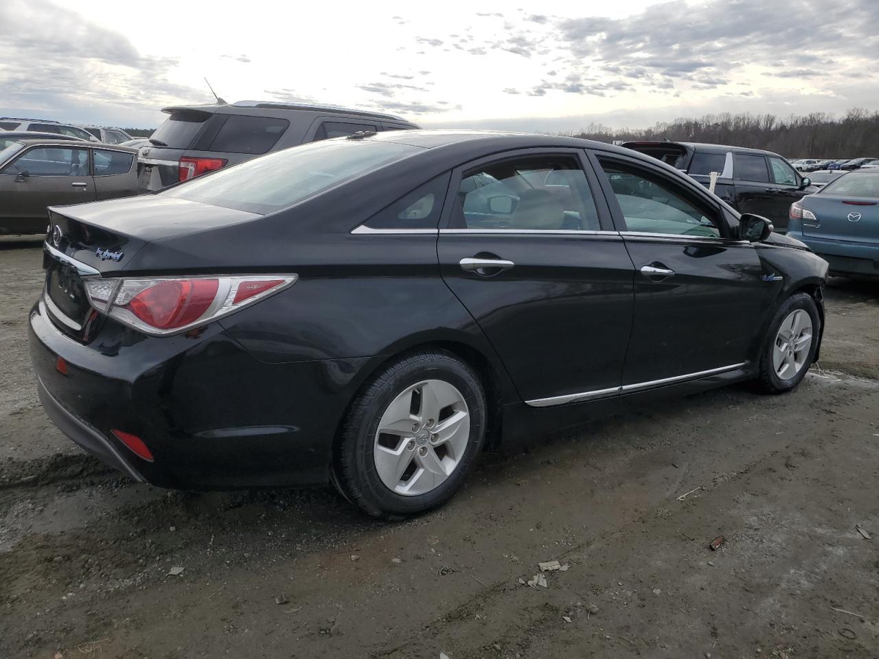 2012 Hyundai Sonata - Image 3