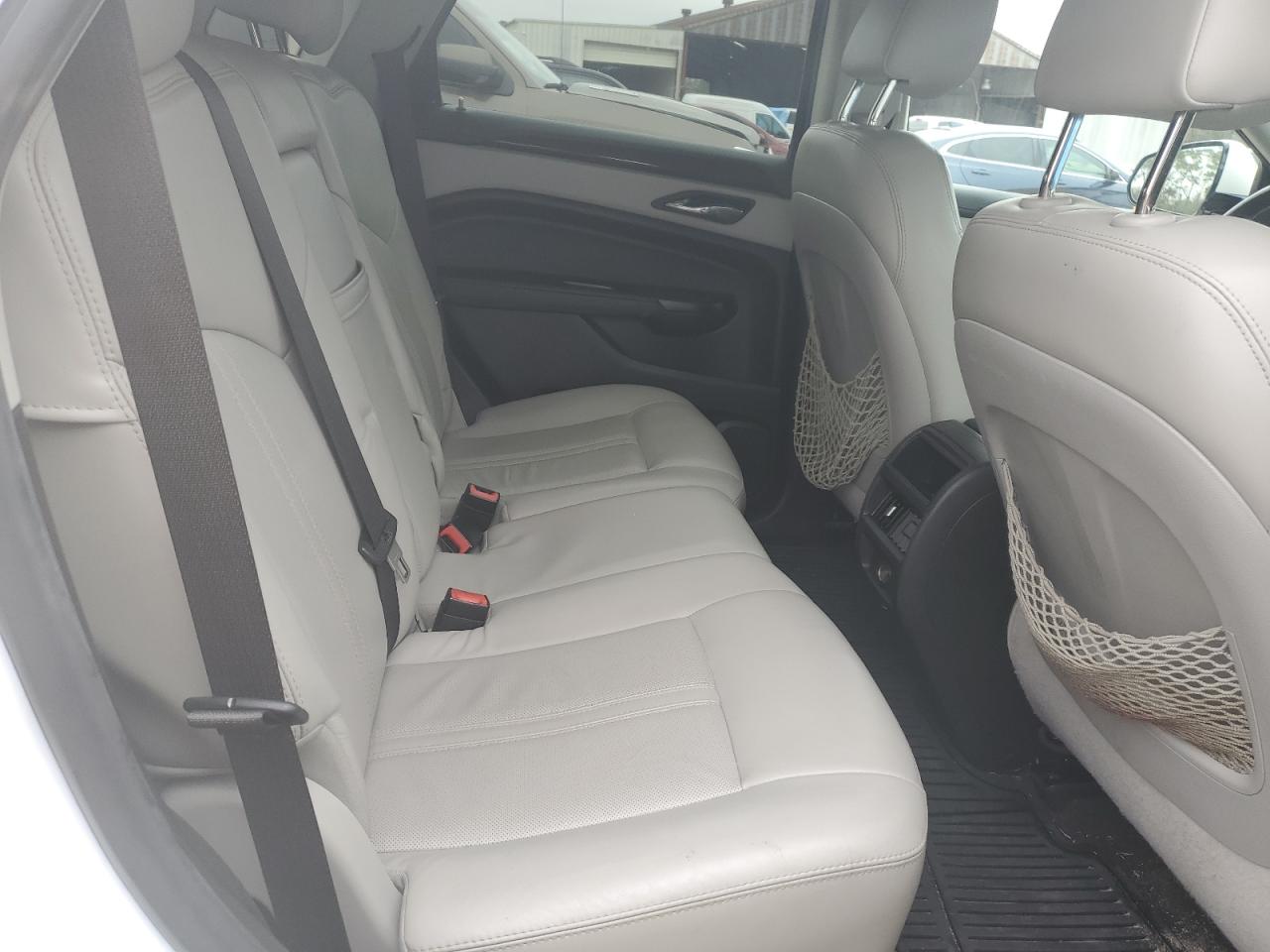 2015 Cadillac SRX - Image 12