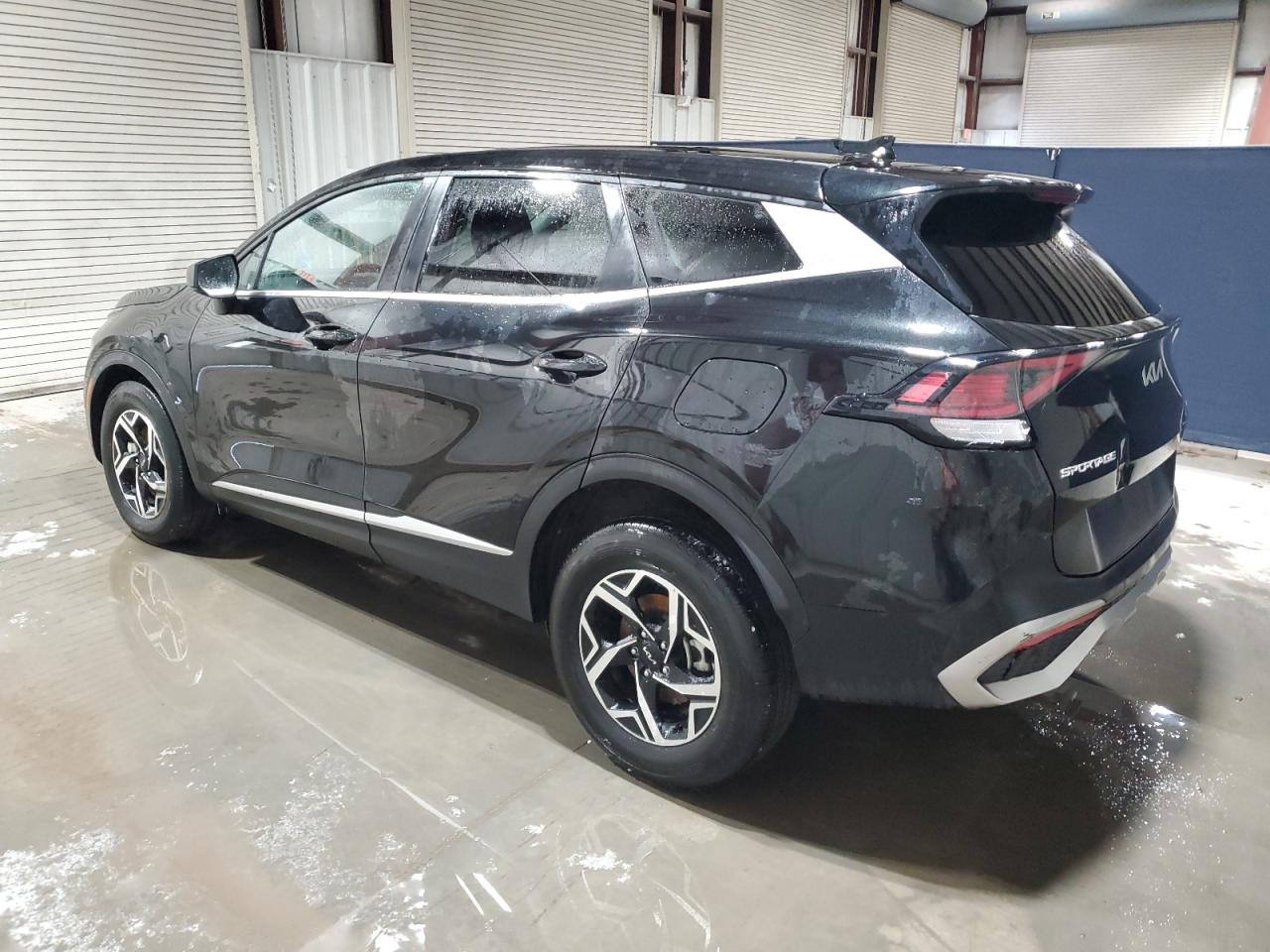 2024 Kia Sportage - Image 2