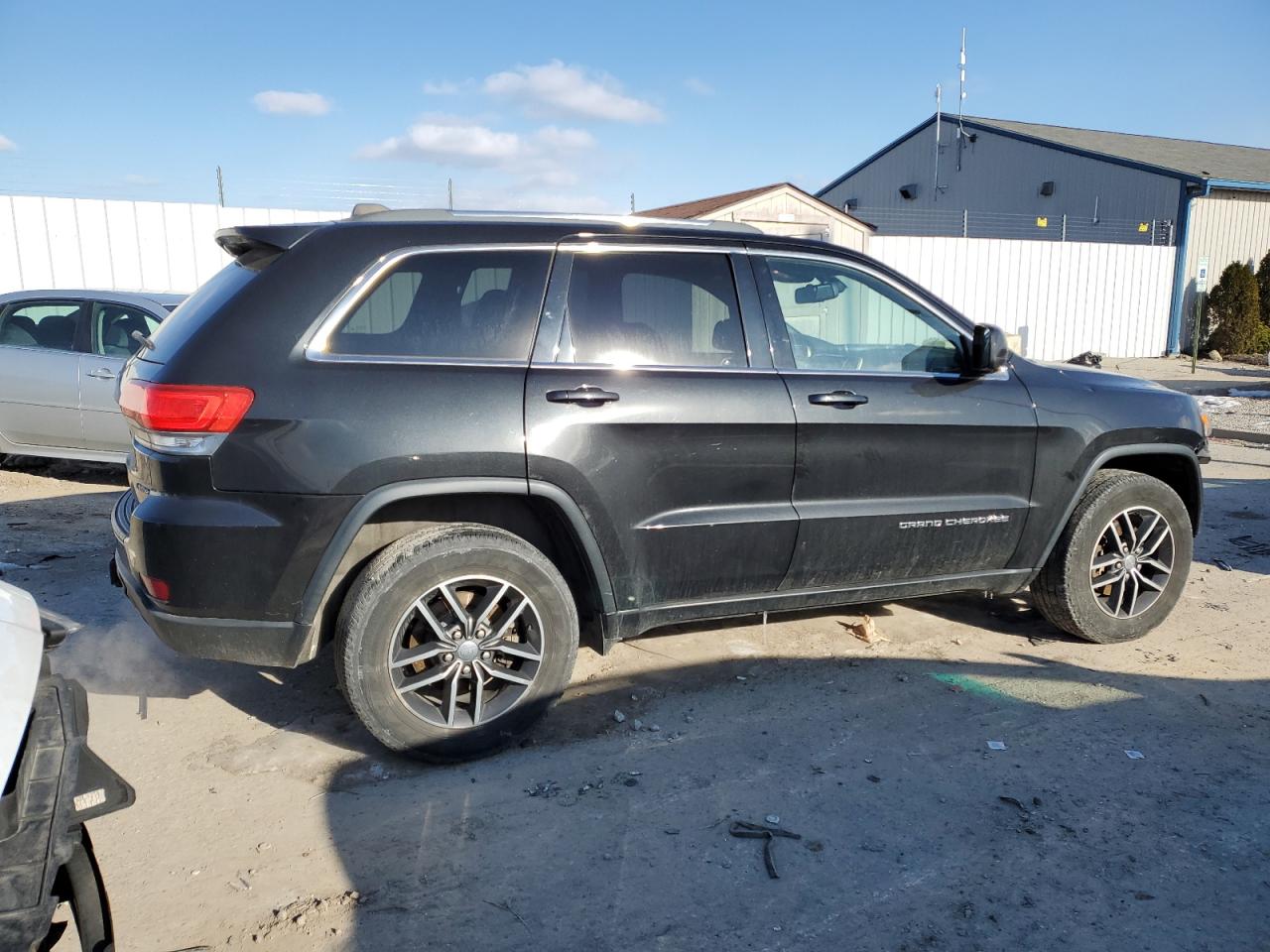 2015 Jeep Grand Cherokee - Image 3