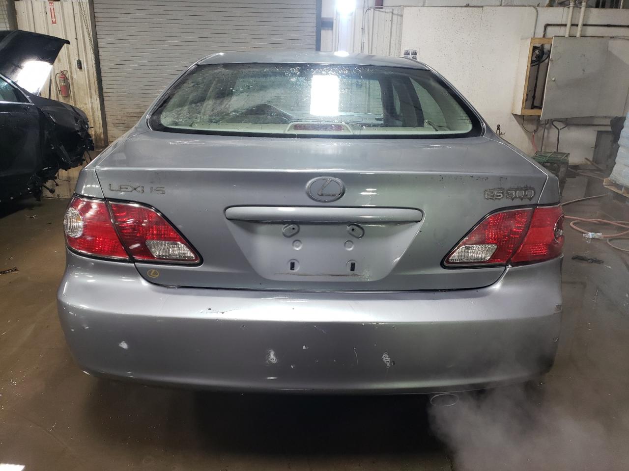 2003 Lexus ES - Image 6