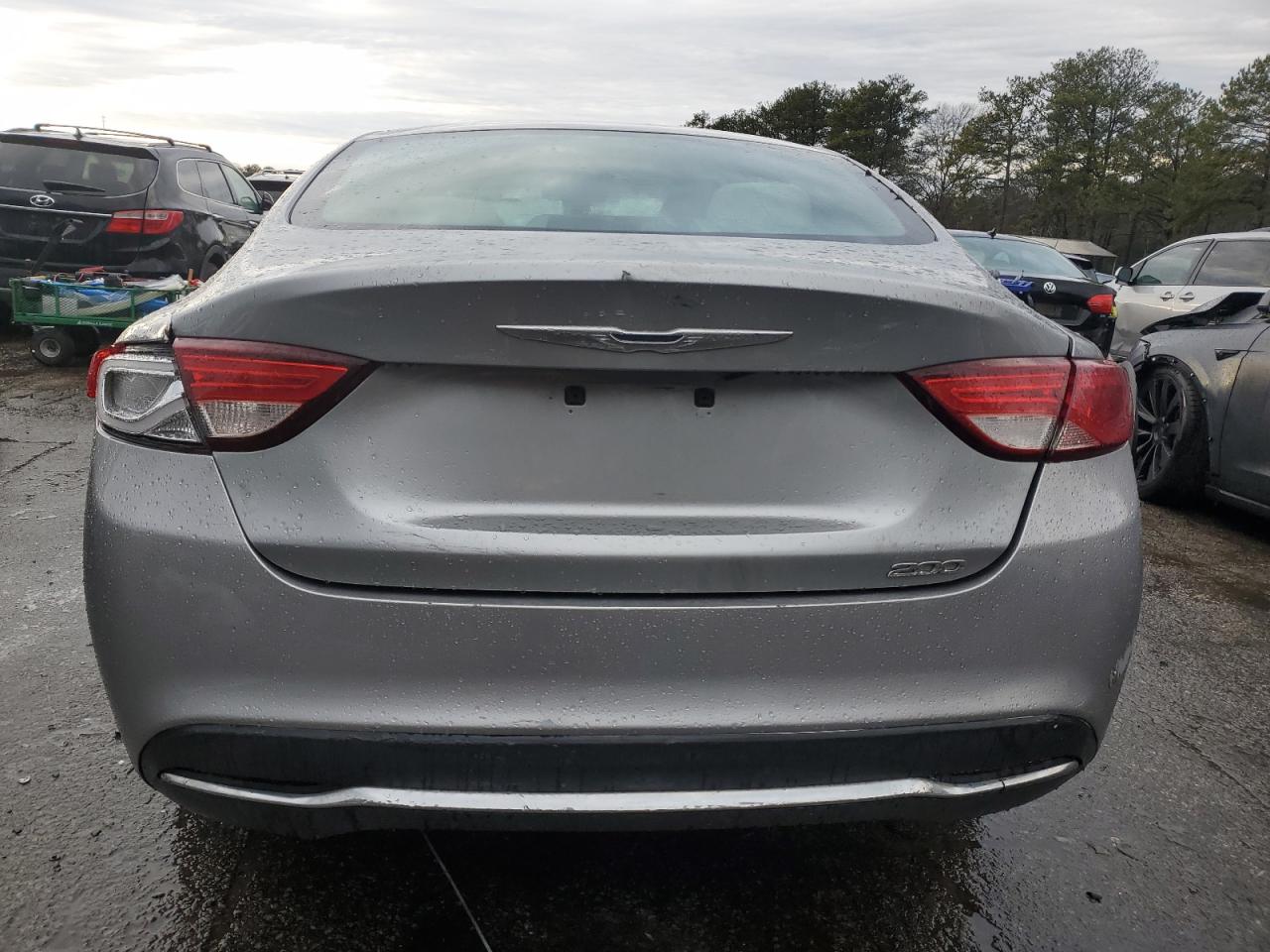 2015 Chrysler 200 - Image 6
