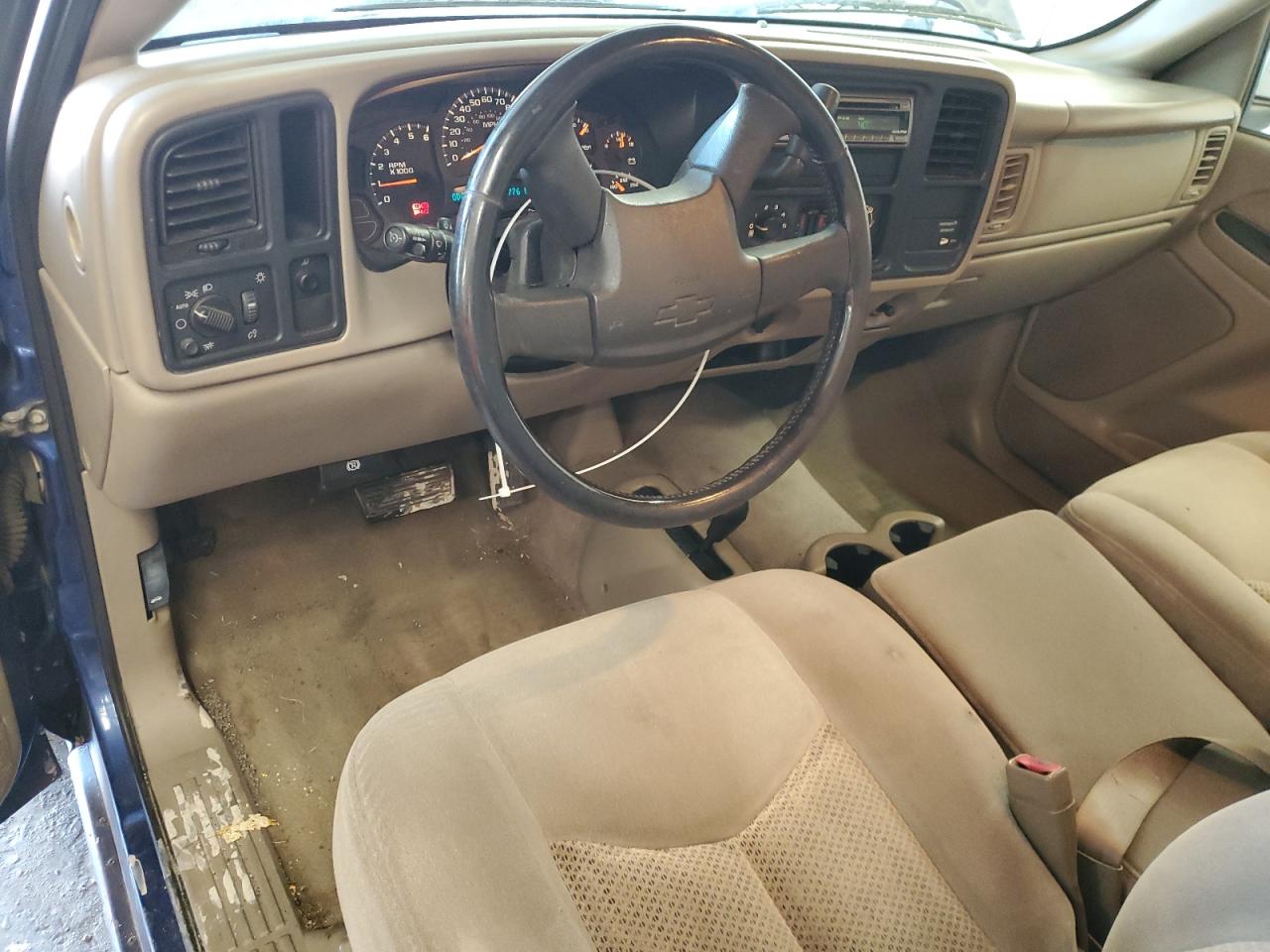 2003 Chevrolet Silverado - Image 8