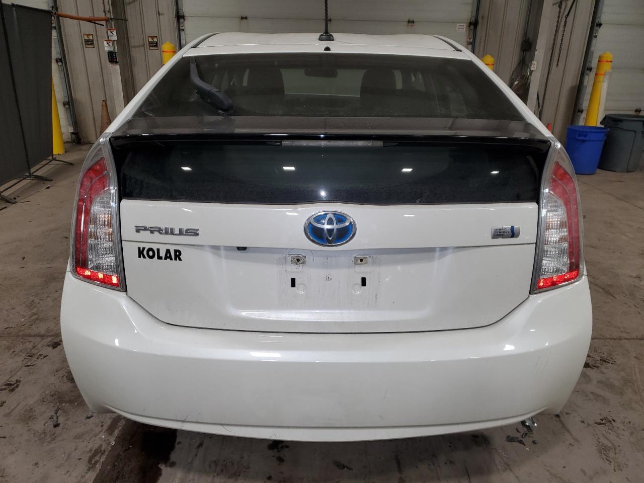 2015 Toyota Prius - Image 6