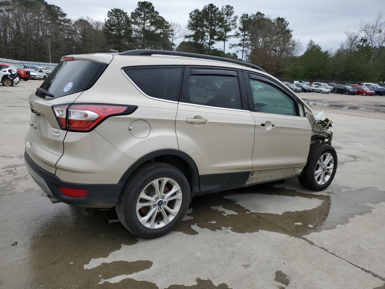 1FMCU0GD6JUA39403 FORD ESCAPE 2018