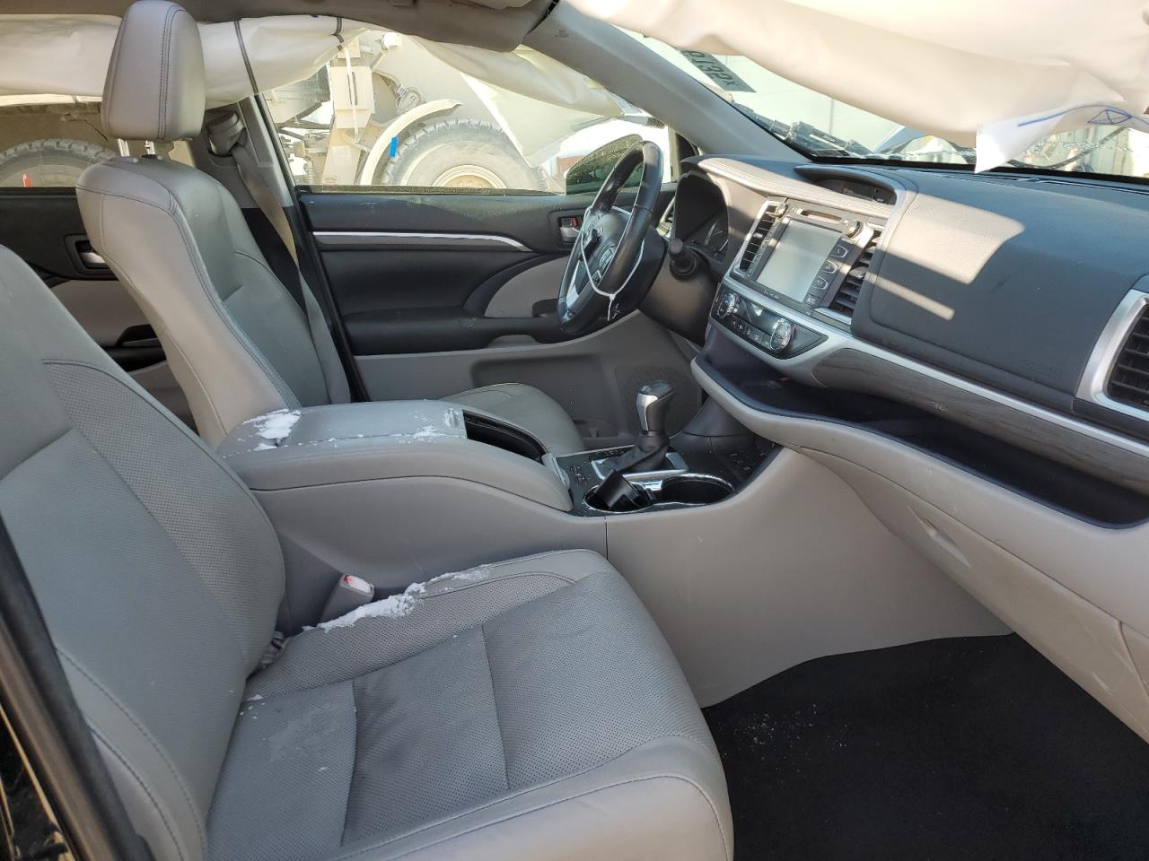 2017 Toyota Highlander - Image 7