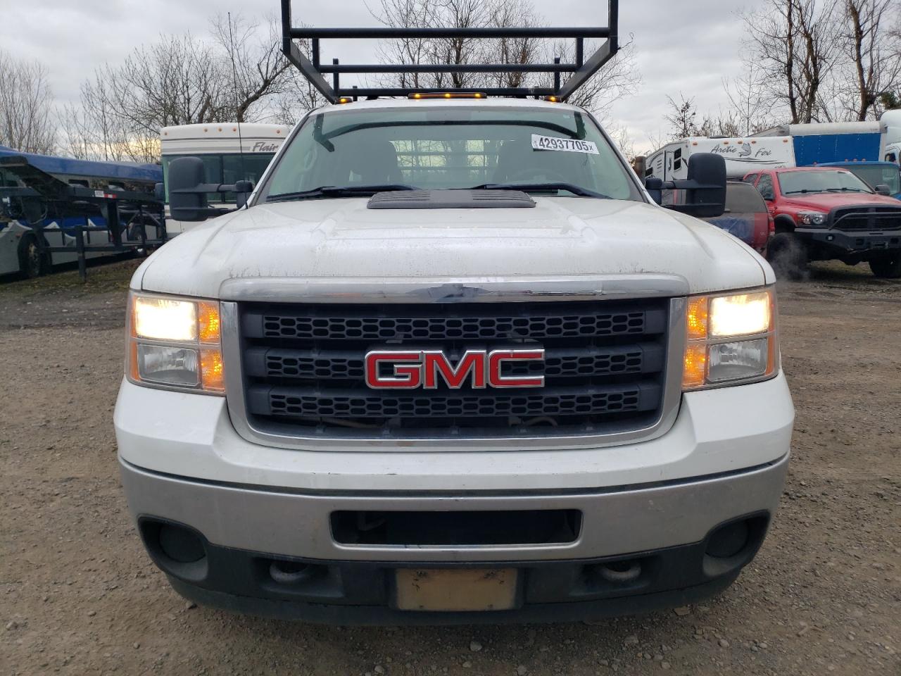 2011 GMC Sierra - Image 5