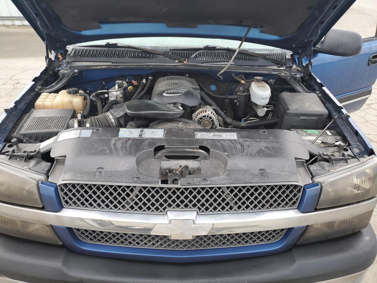 2003 Chevrolet Silverado - Image 12