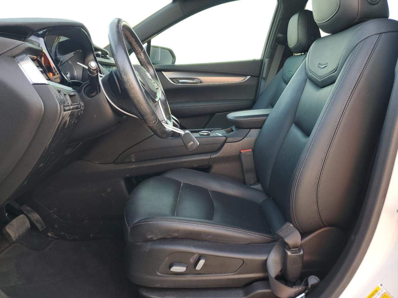 2022 Cadillac XT5 - Image 7