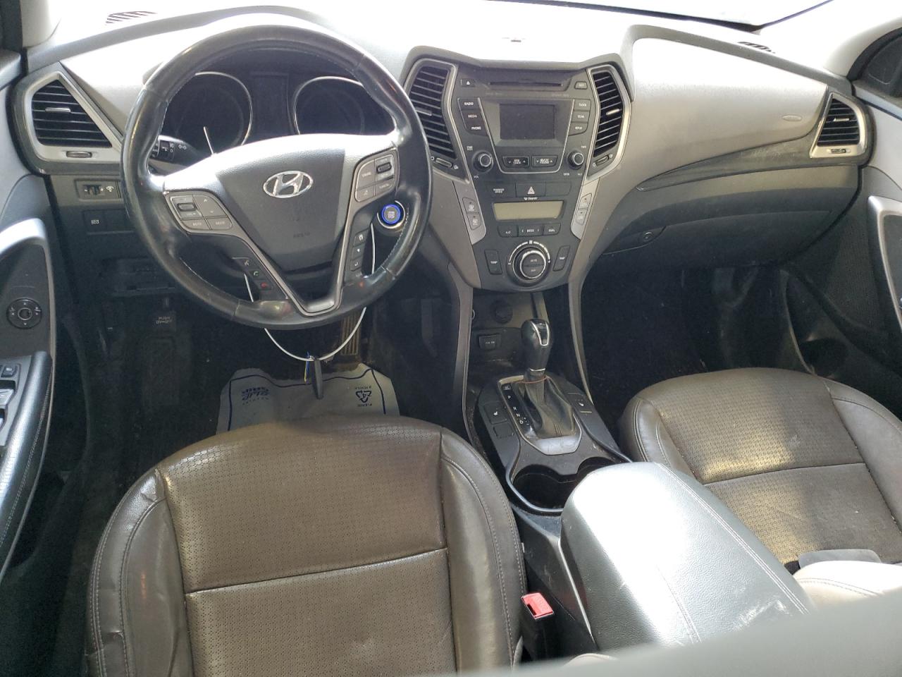 2015 Hyundai Santa Fe - Image 8
