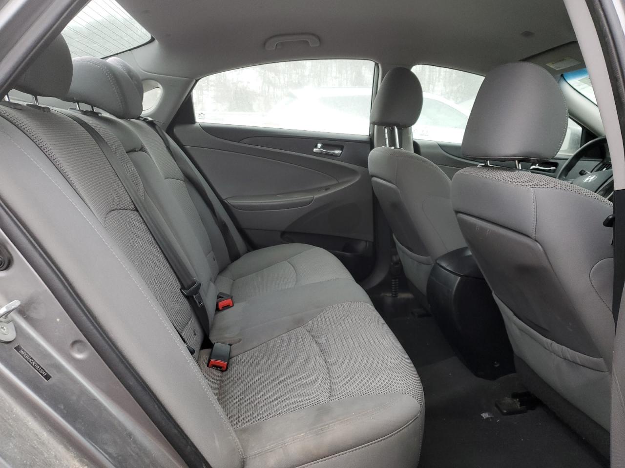 2014 Hyundai Sonata - Image 10