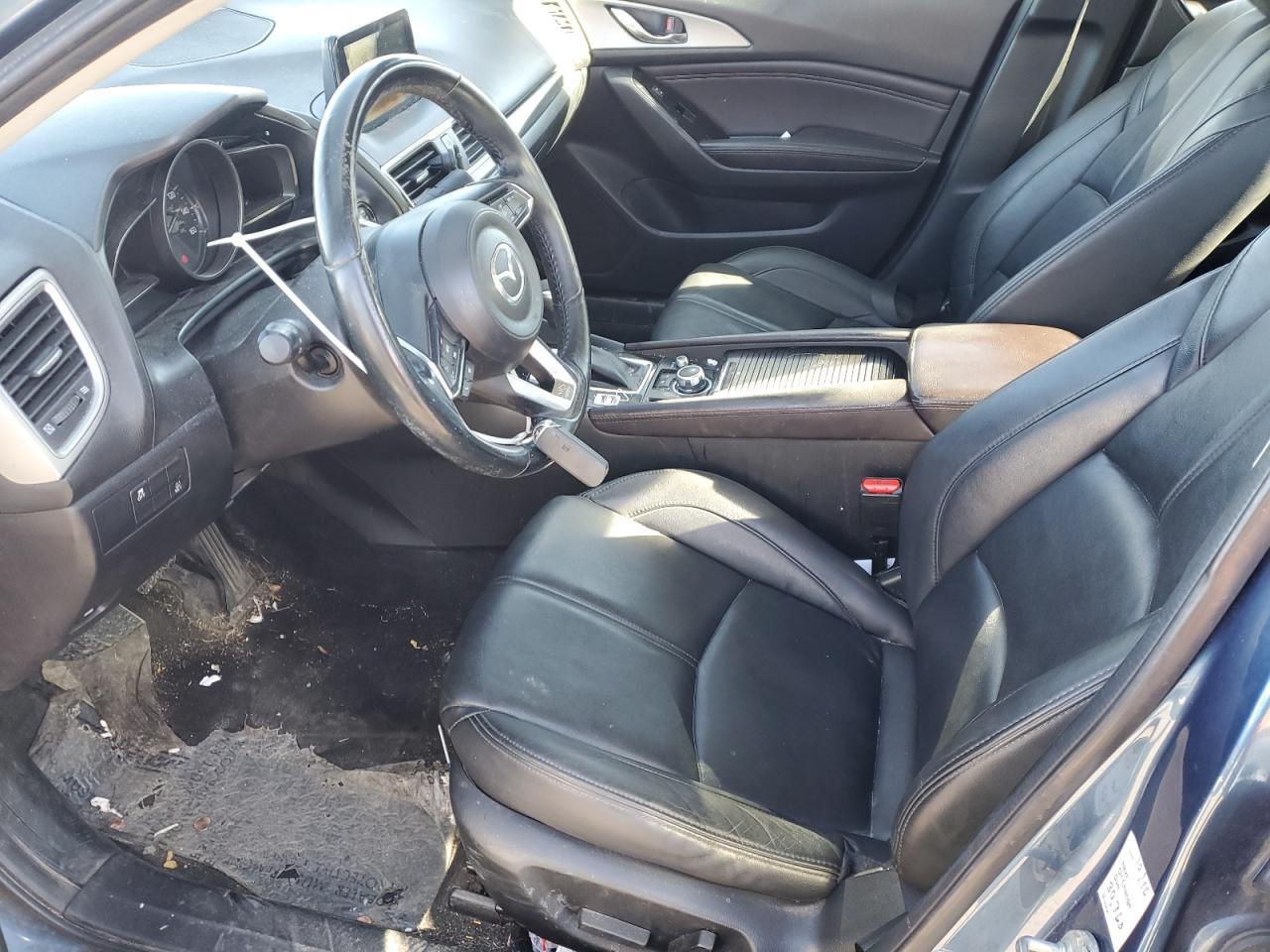 2017 Mazda 3 - Image 7