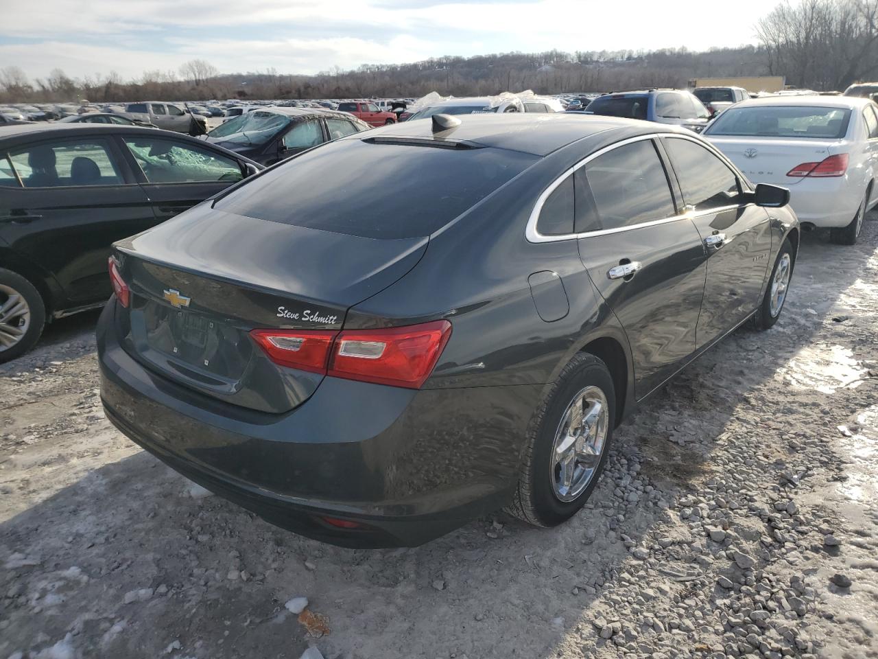 2018 Chevrolet Malibu - Image 3