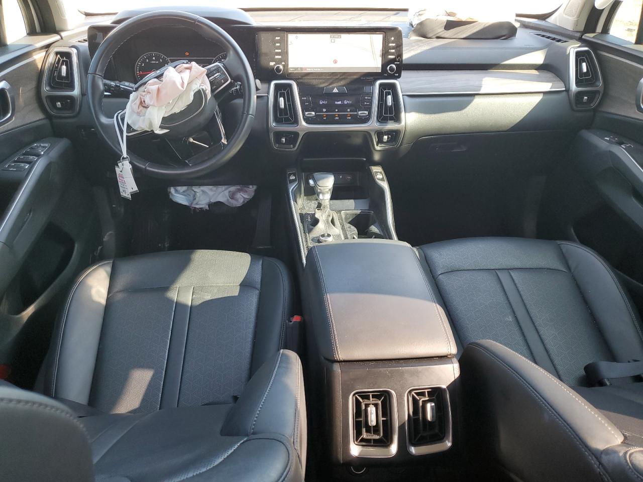 2022 Kia Sorento - Image 8