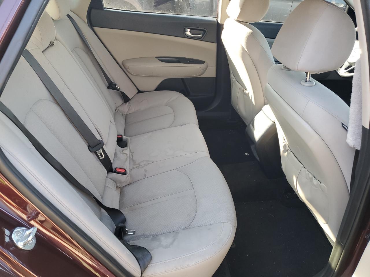 2018 Kia Optima - Image 10