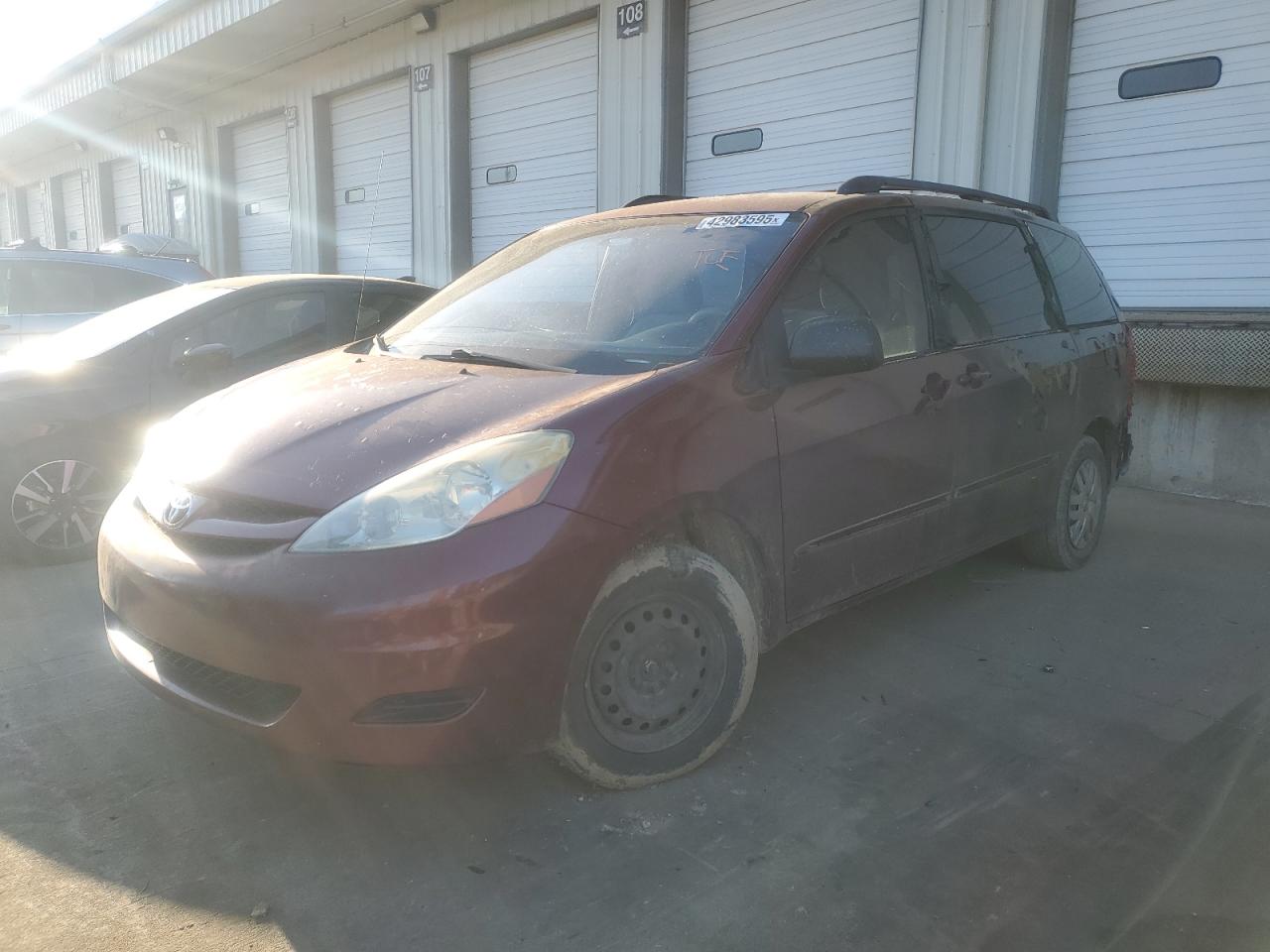 2006 Toyota Sienna - Image 1