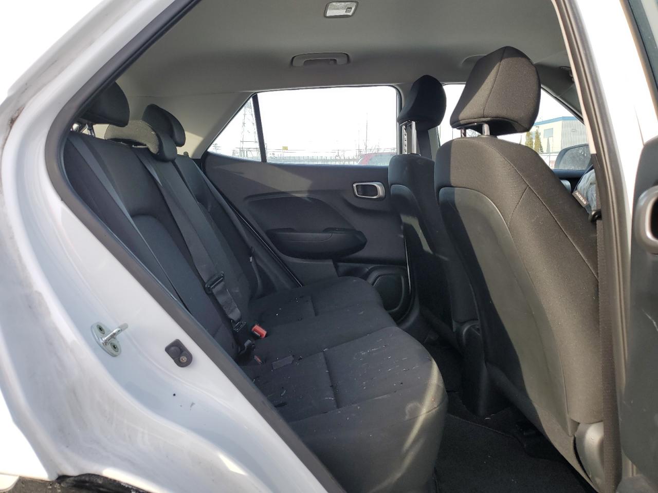 2023 Hyundai Venue - Image 11