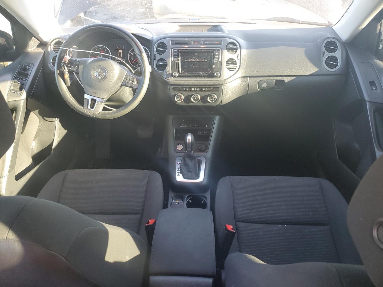2017 Volkswagen Tiguan - Image 8