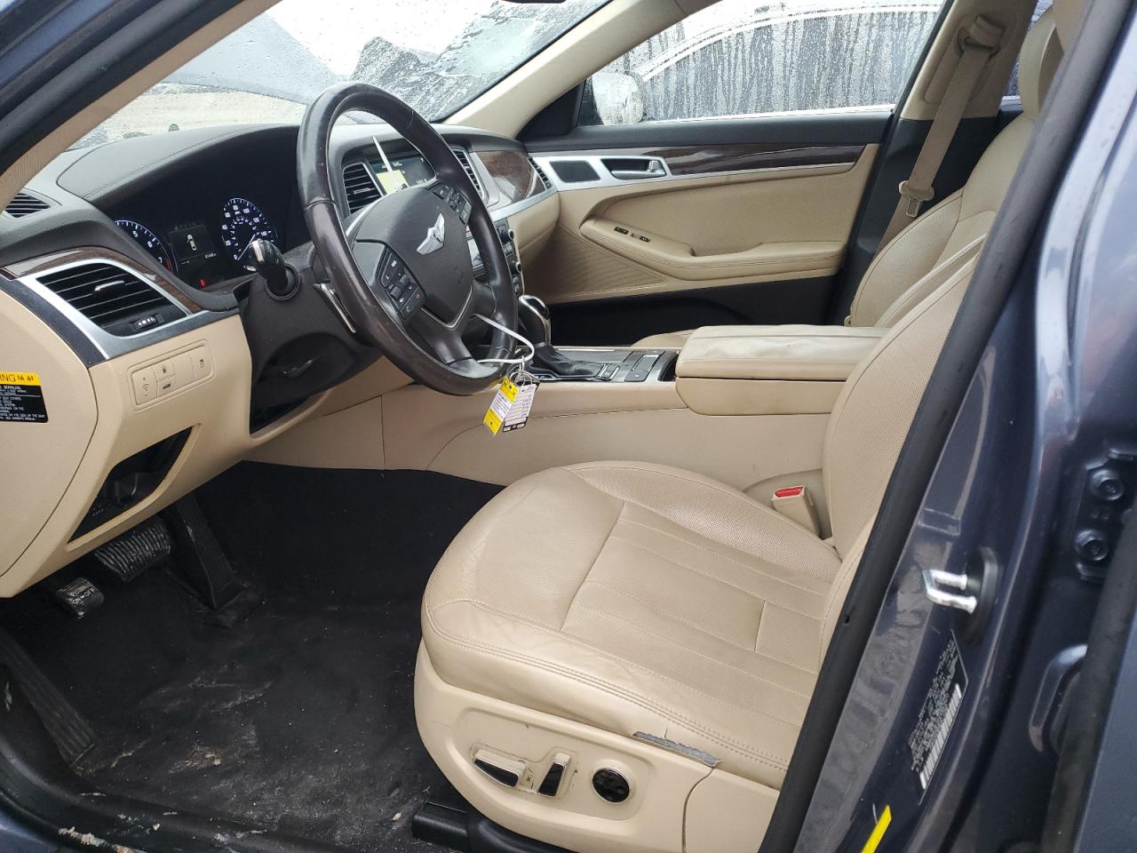 2015 Hyundai Genesis - Image 7