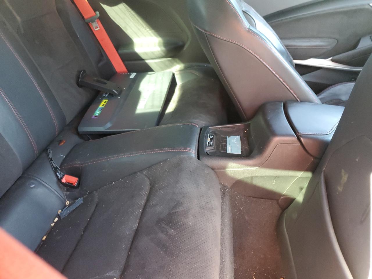 2018 Chevrolet Camaro - Image 10