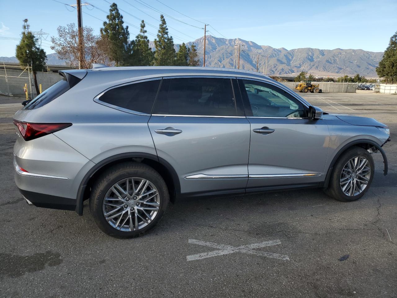2023 Acura MDX - Image 3