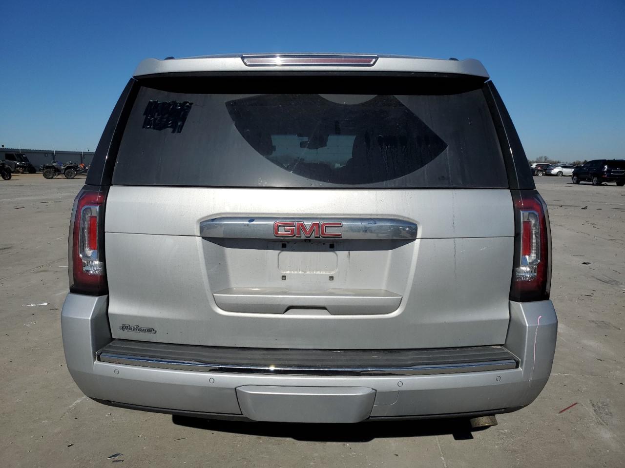 2015 GMC Yukon - Image 6