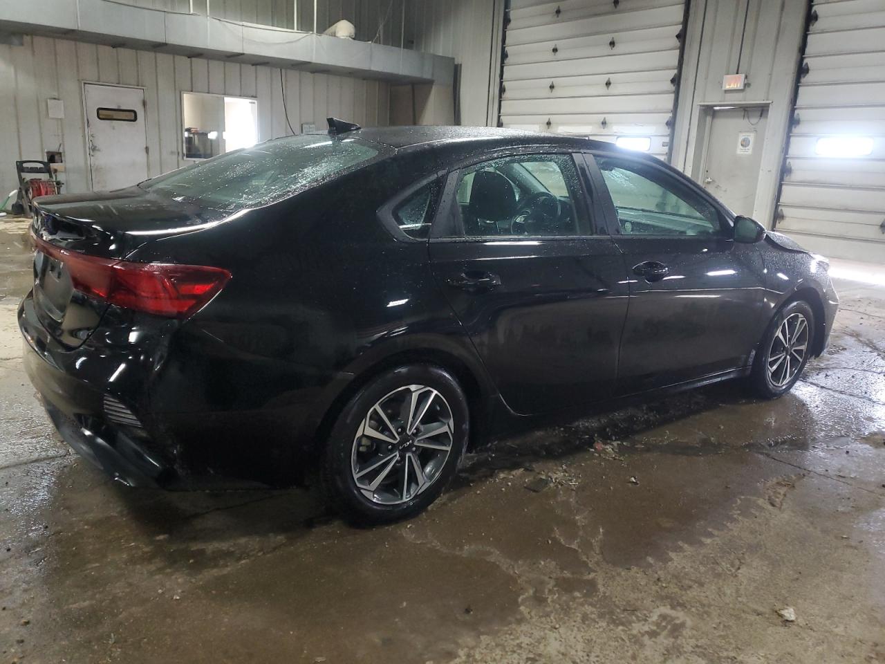 2024 Kia Forte - Image 3