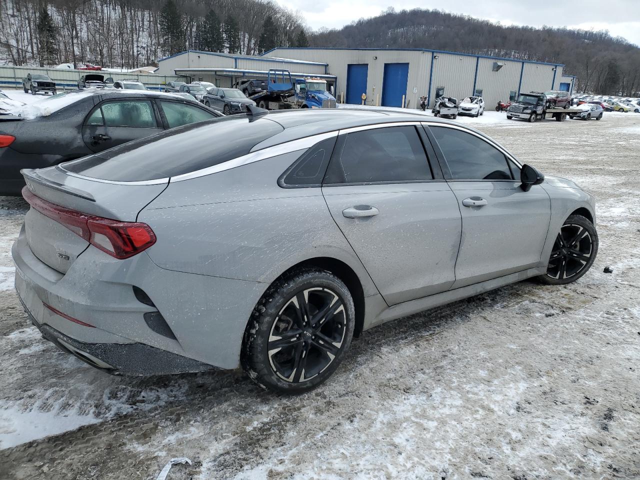 2022 Kia K5 - Image 3