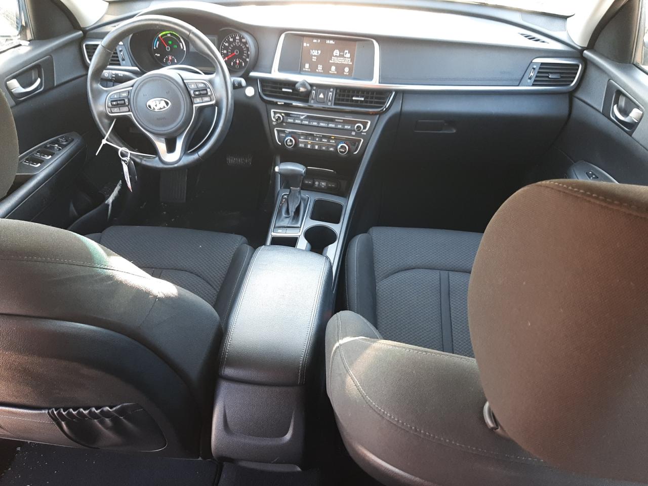 2017 Kia Optima - Image 8