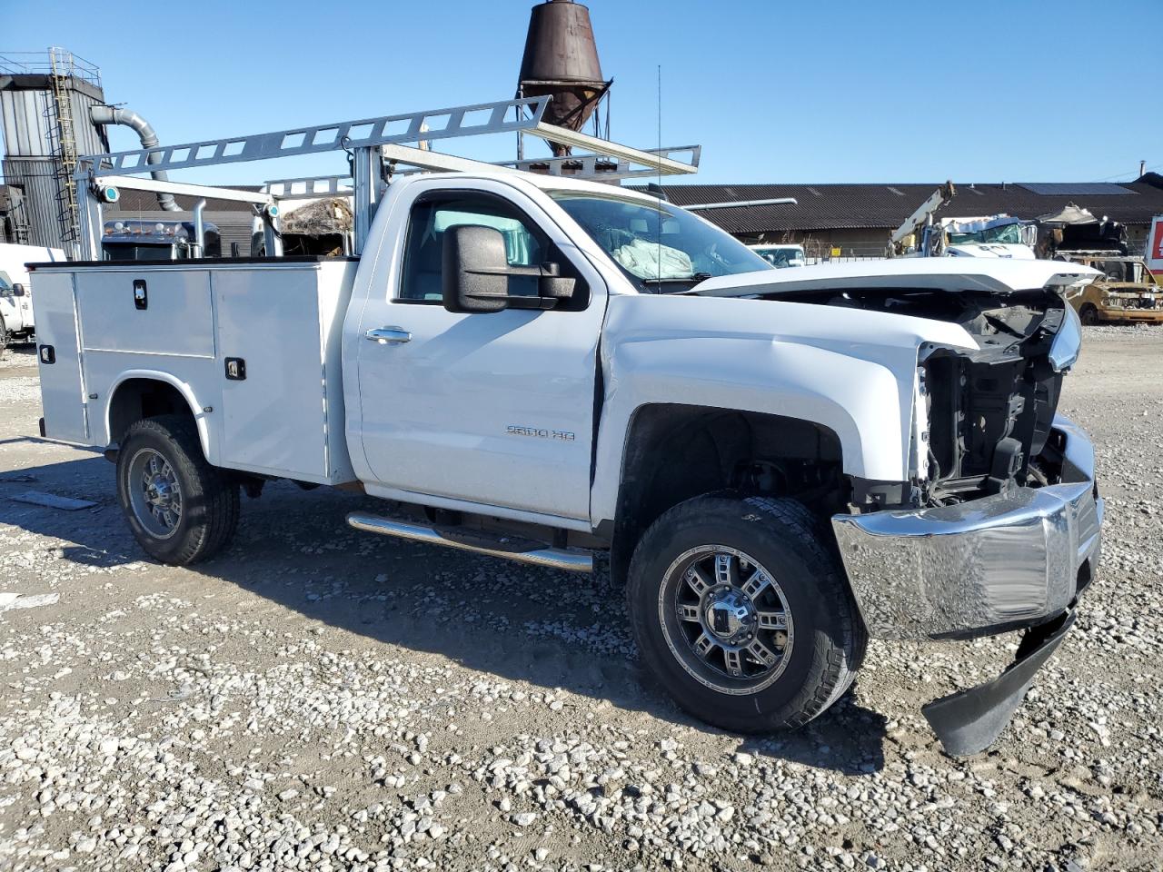 2016 Chevrolet Silverado - Image 4