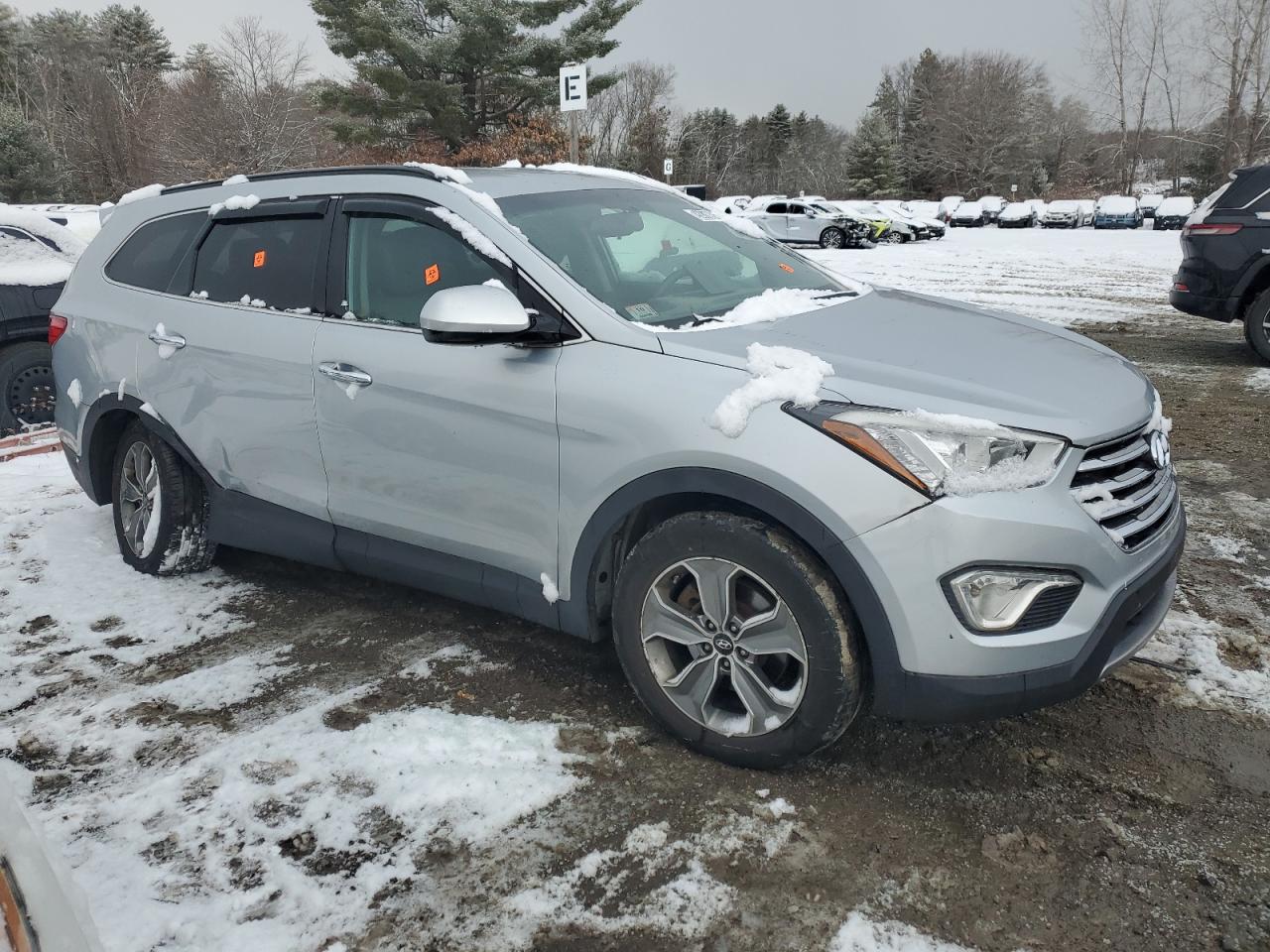 2015 Hyundai Santa Fe - Image 4