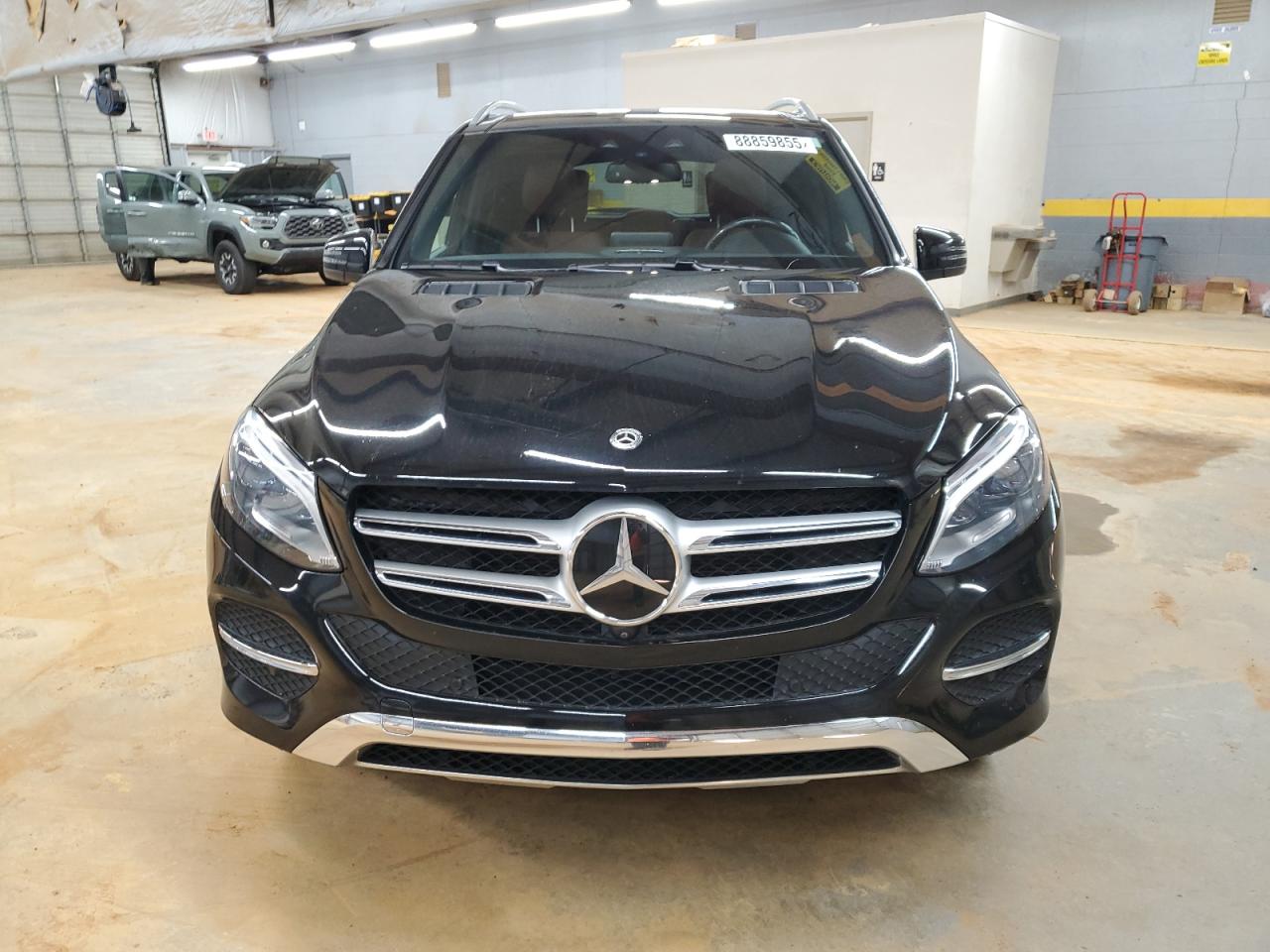 2018 Mercedes-Benz GLE - Image 5