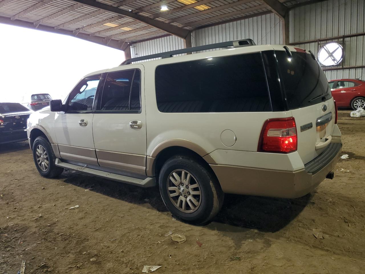 2013 Ford Expedition - Image 2