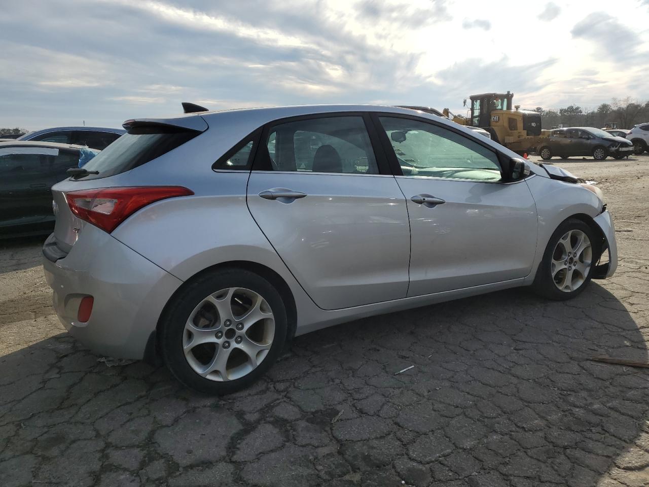 VIN KMHD35LH9FU236439 2015 HYUNDAI ELANTRA no.3