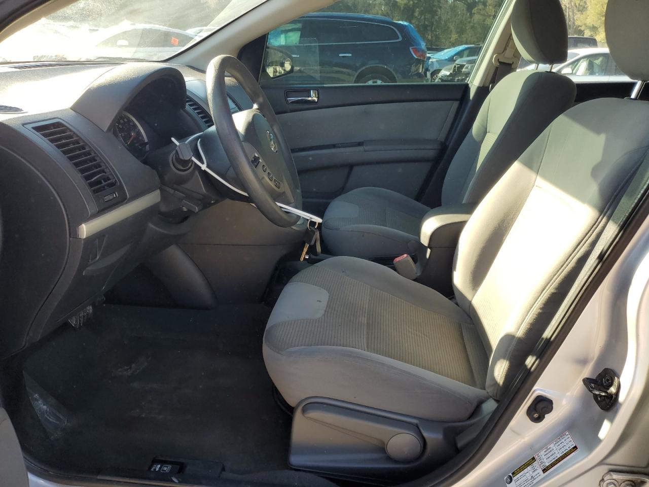 2010 Nissan Sentra - Image 7