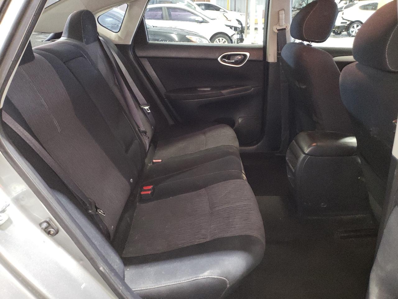 2014 Nissan Sentra - Image 10