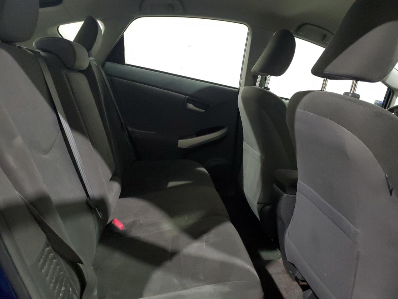 2011 Toyota Prius - Image 10