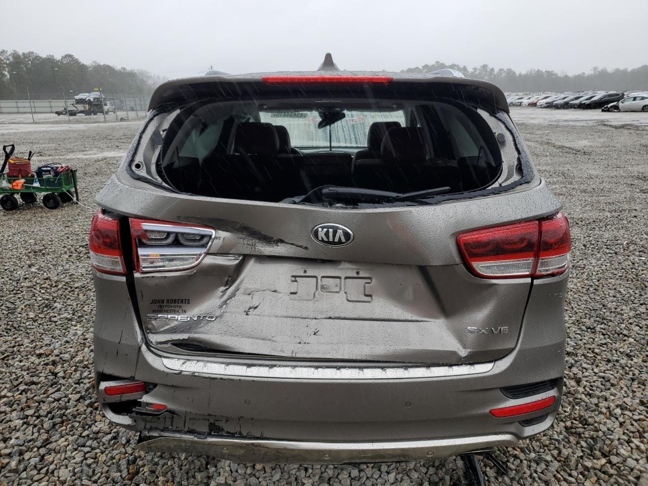 2017 Kia Sorento - Image 6