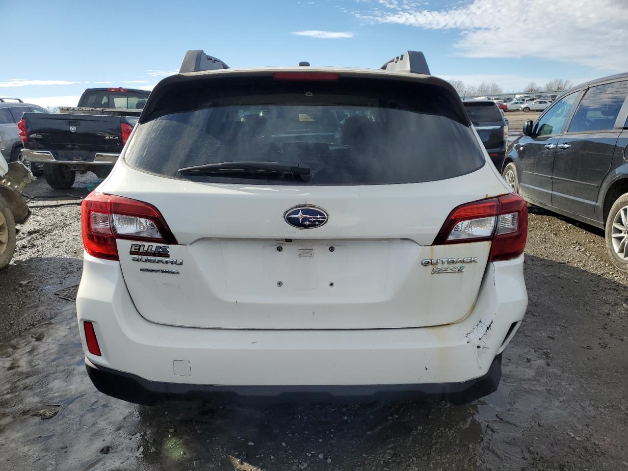 2015 Subaru Outback - Image 6
