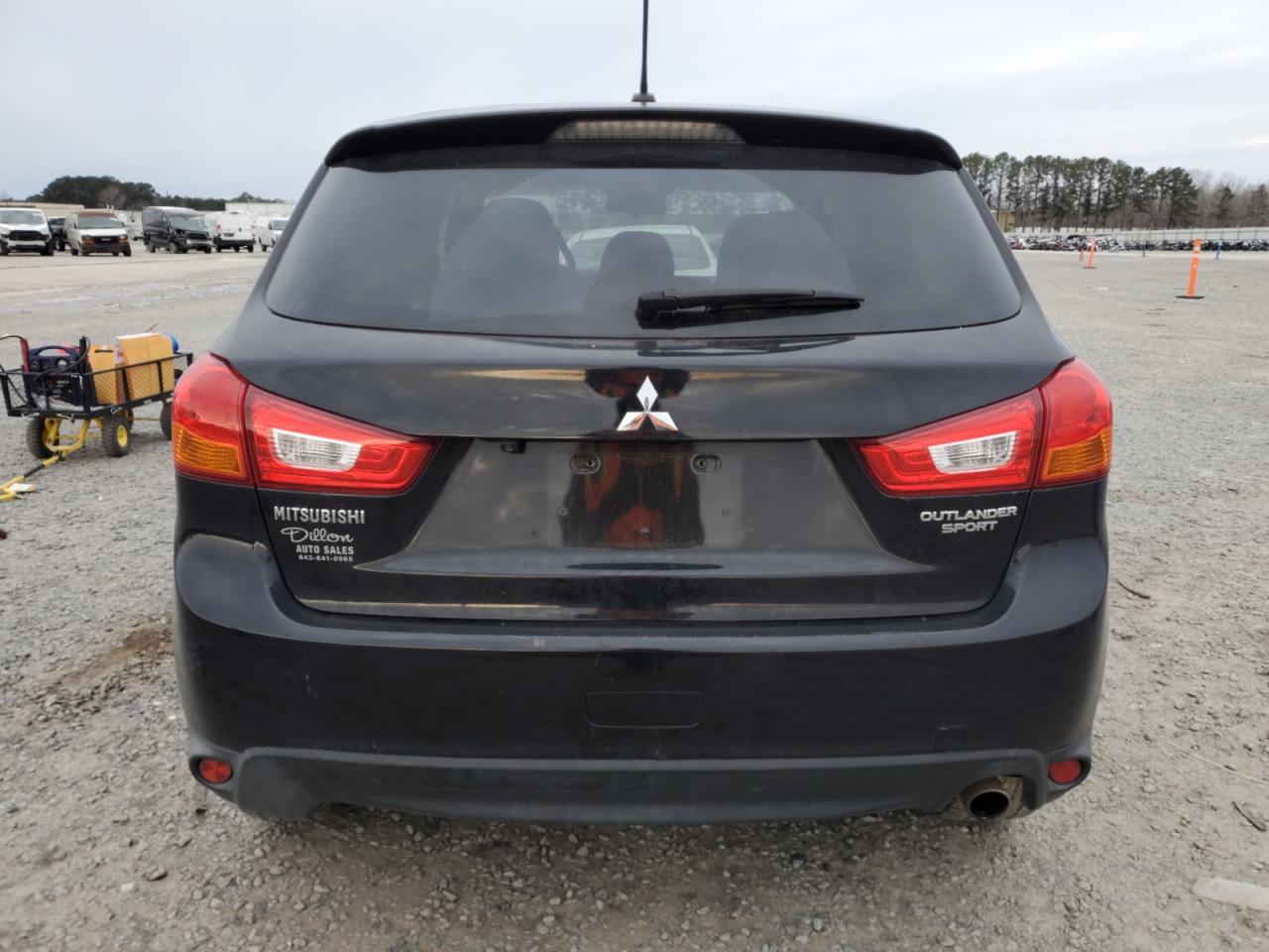 2014 Mitsubishi Outlander - Image 6