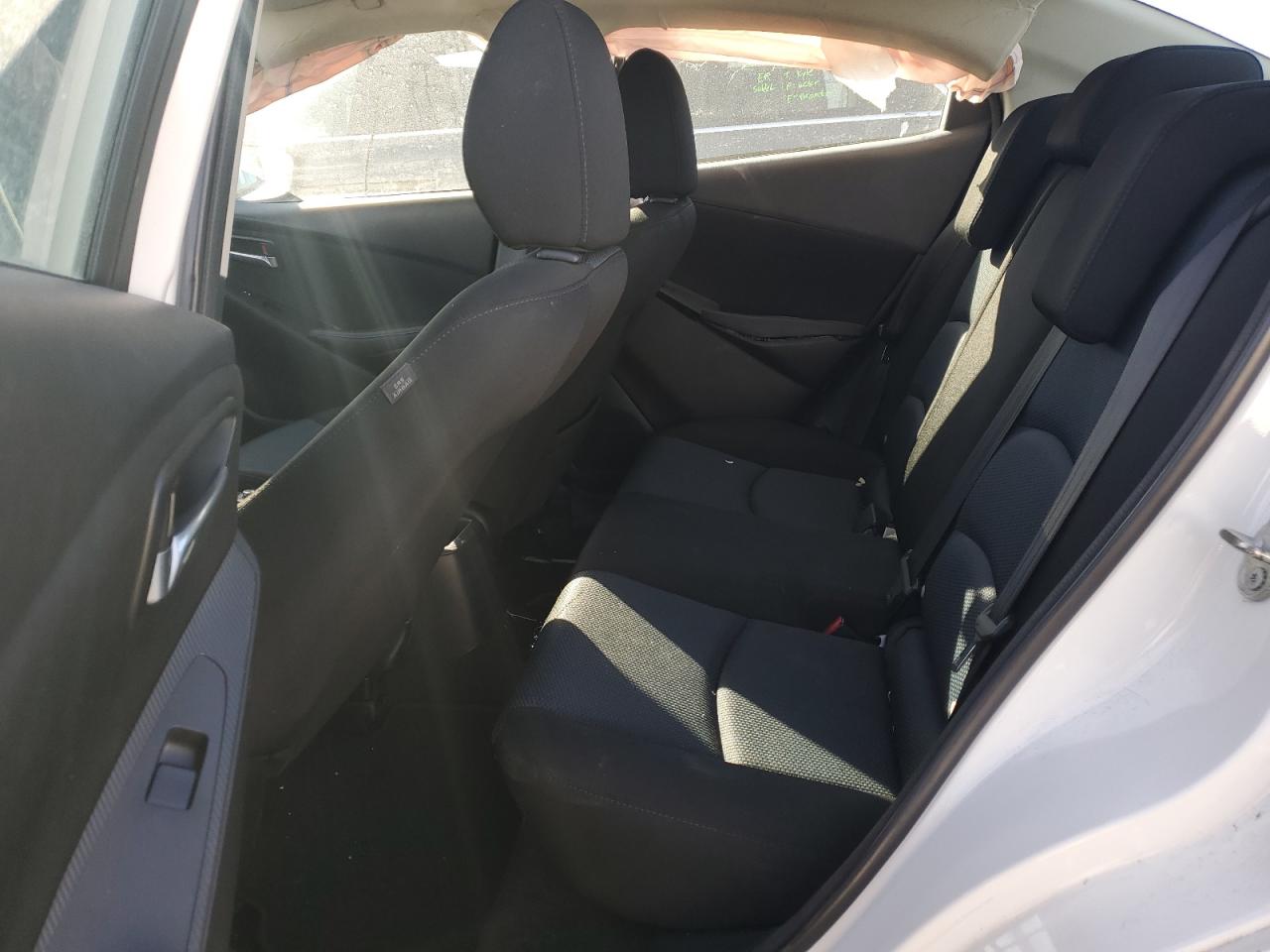 2018 Toyota Yaris - Image 10