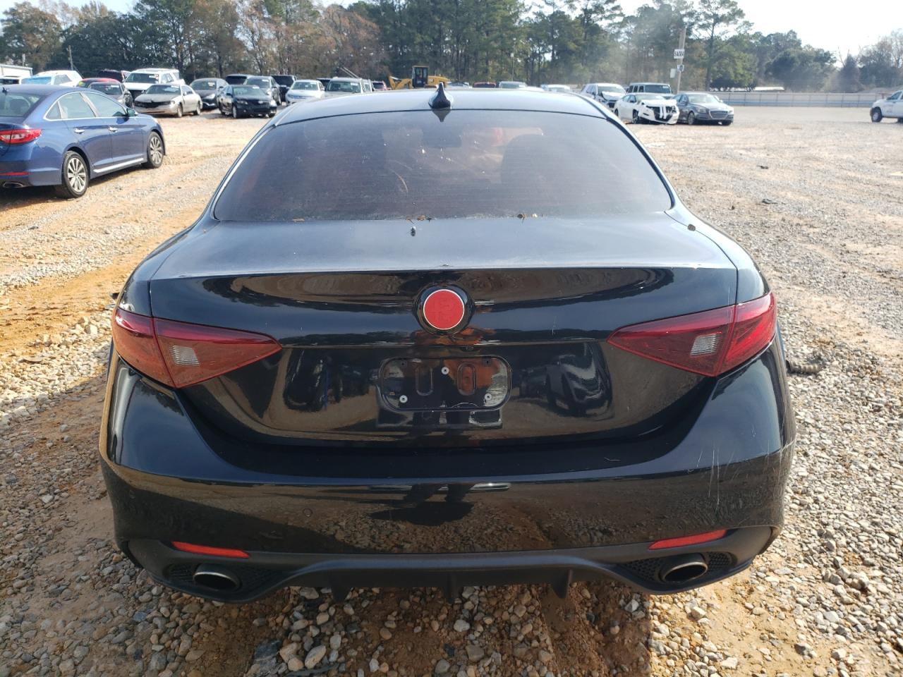 2019 Alfa Romeo Giulia - Image 6