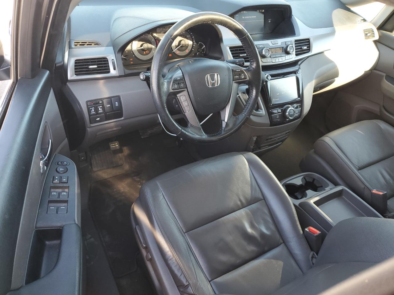 2015 Honda Odyssey - Image 8