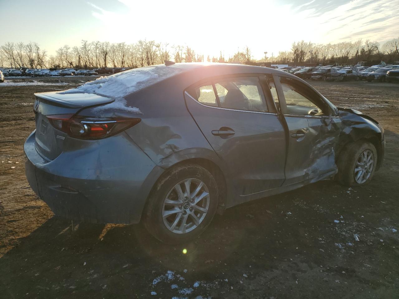 2016 Mazda 3 - Image 3
