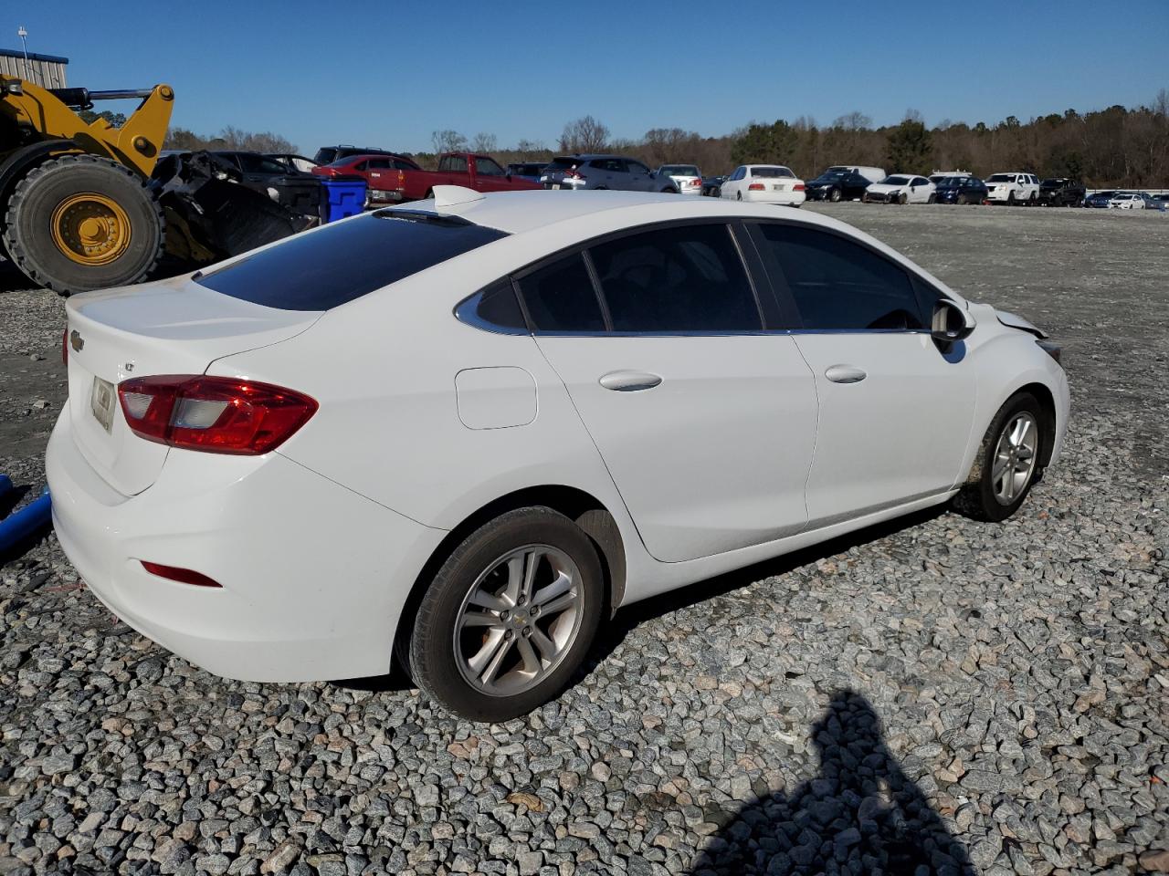 2018 Chevrolet Cruze - Image 3