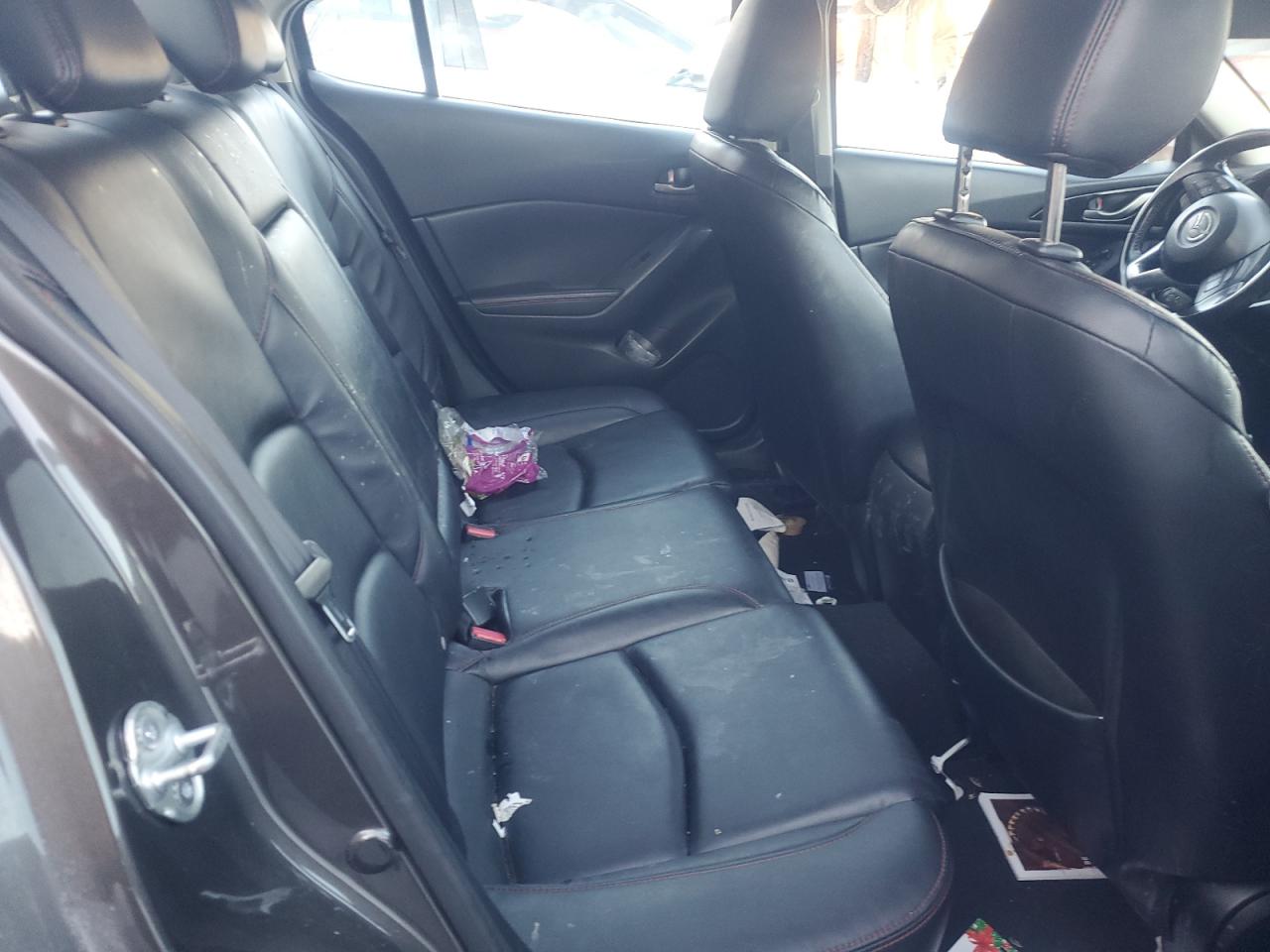 2014 Mazda 3 - Image 10