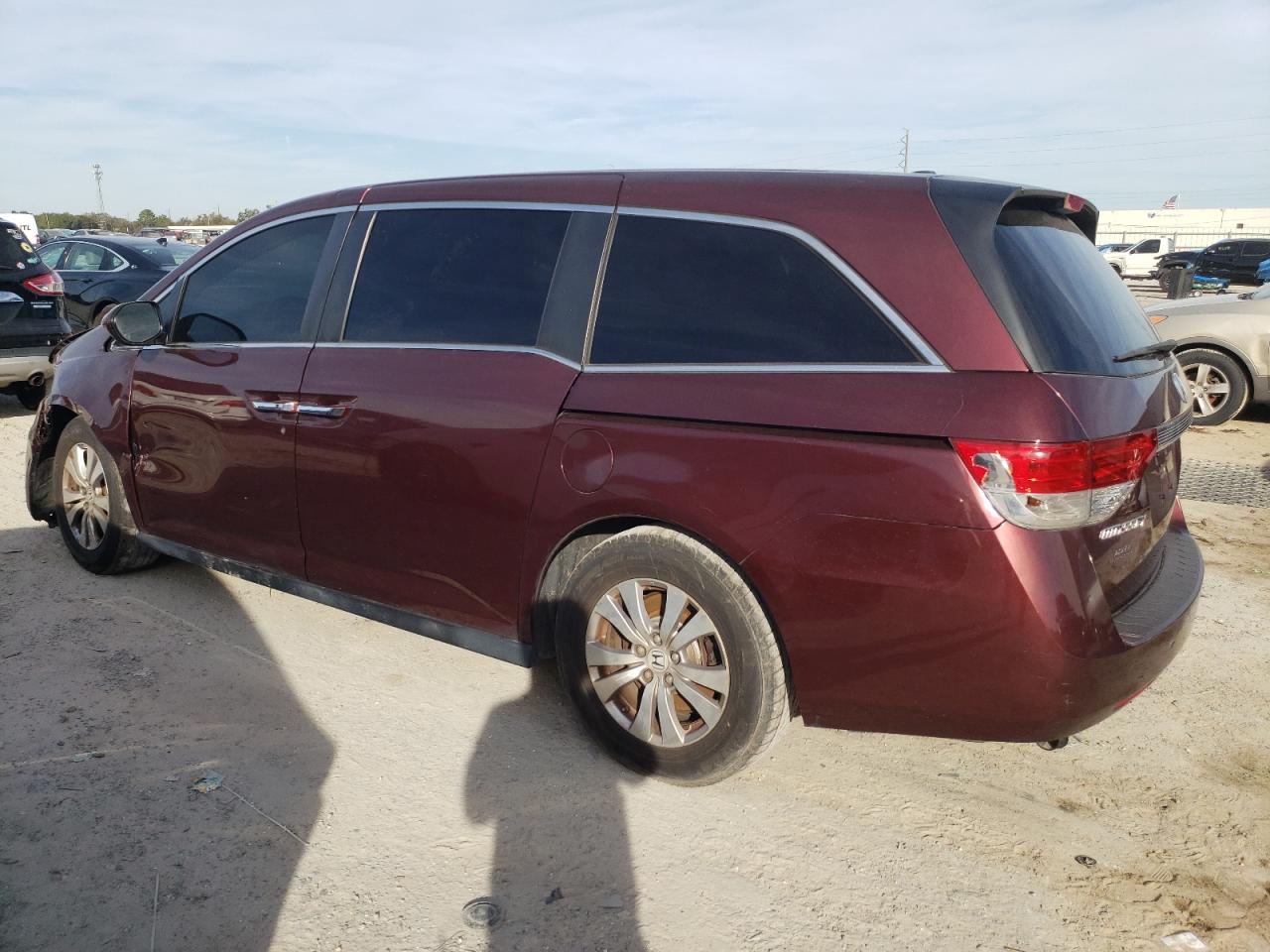 2016 Honda Odyssey - Image 2