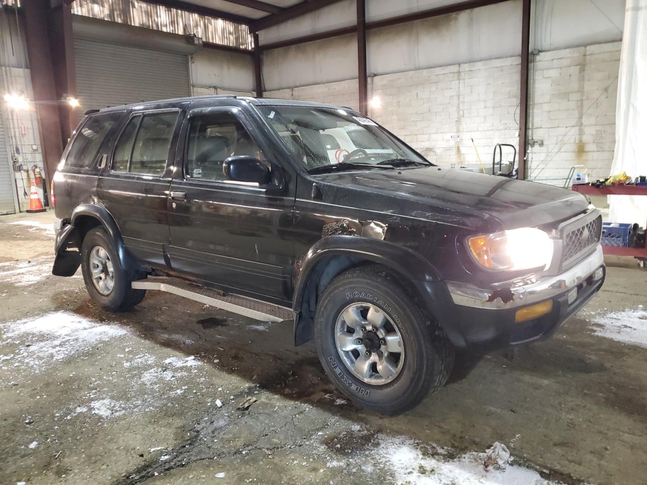 1999 Nissan Pathfinder - Image 4