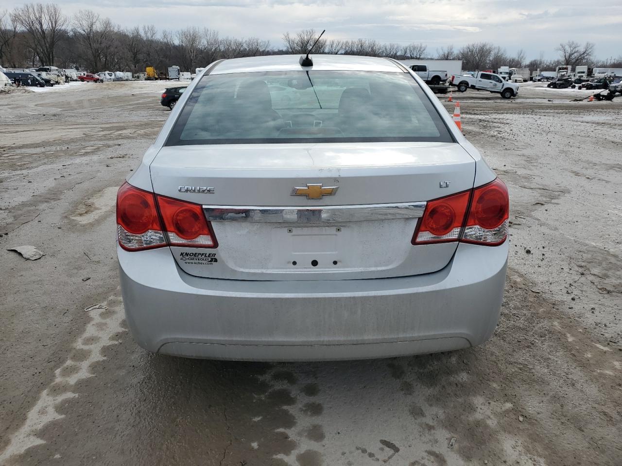 VIN 1G1PE5SB8G7171231 2016 CHEVROLET CRUZE no.6